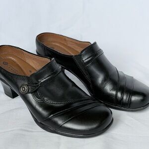Earth Spirit Black Leather Slip-On Mules with Decorative Button Accent